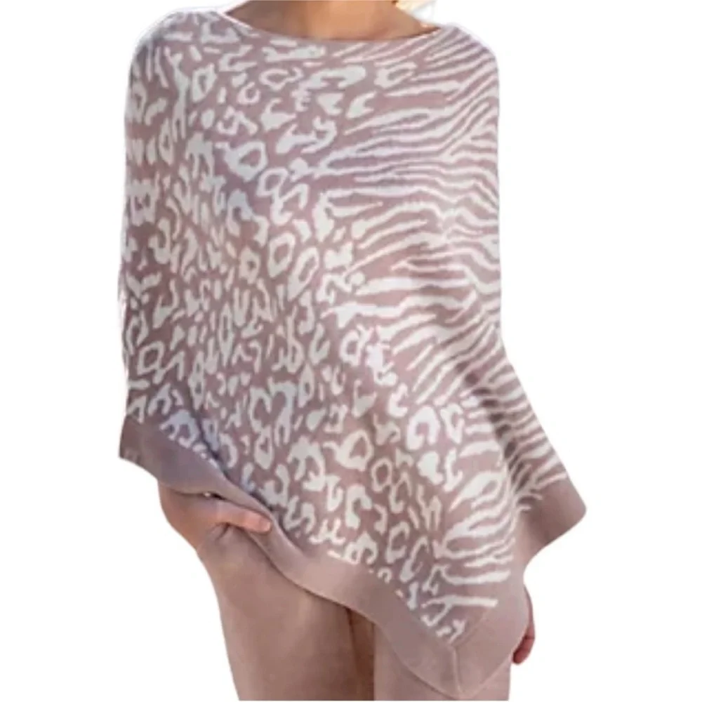 Barefoot Dreams‎ Cozy Chic Ultra Lite Ocean Breeze Poncho Animal Print OS Plus